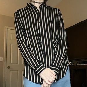 🔔 Tan & Black Buttondown